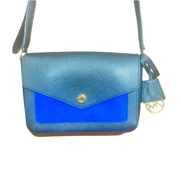 Michael Kors Greenwich Bicolor Slap Flap Leather Crossbody Bag - Picture 3 of 16